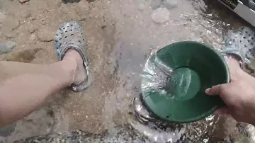 ⛏️ Cercare (ORO) sai usare la Batea per pulire l'oro al fiume? GUARDA IL VIDEO